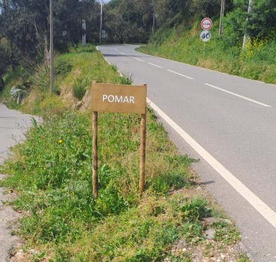 Sinalética em Marmelete - Foto-Reprodução_freguesia.demarmelete-Facebook