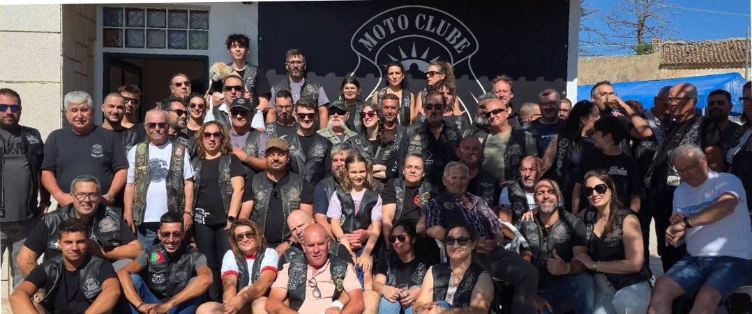 Grupo do Moto Clube de Lagos - Foto-Reprodução_Divulgação Moto Clube de Lagos