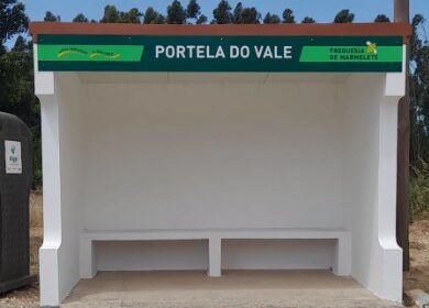 Paragem de autocarro de Marmelete - Foto-Reprodução_freguesia.demarmelete-Facebook