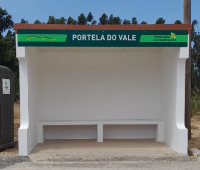 Paragem de autocarro de Marmelete - Foto-Reprodução_freguesia.demarmelete-Facebook